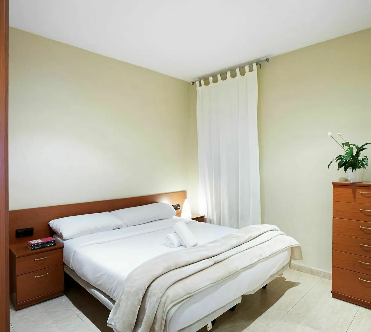 Ainb Diagonal Francesc Macia Apartments Barcelona